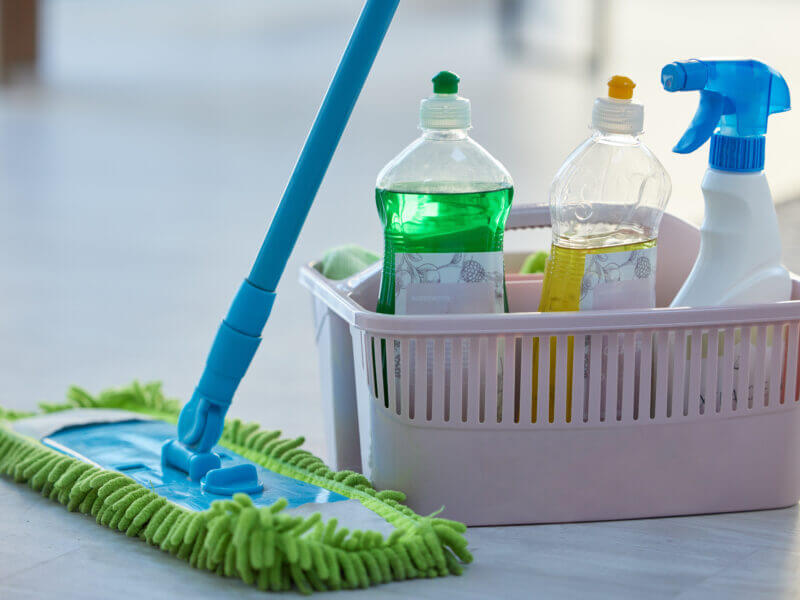 Spring Cleaning 800x600