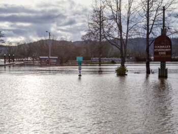 Flood 1355075882 350x263